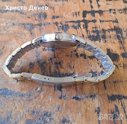 часовник Q&Q позлатен и сребрист аналогов кварцов с каишка от неръждаема стомана в кутия, снимка 6 - Други - 53707924