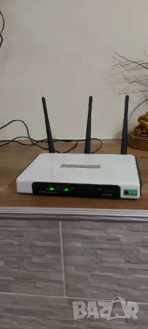 Wi-Fi Рутер 3 антени Tp-Link TL-WR940N 300Mbps, снимка 1 - Рутери - 48633366