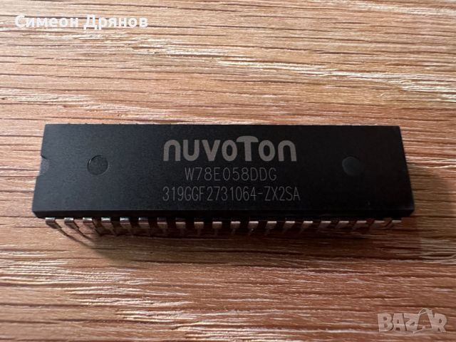 Микроконтролер Nuvoton W78E052DDG, снимка 1 - Други - 46738369