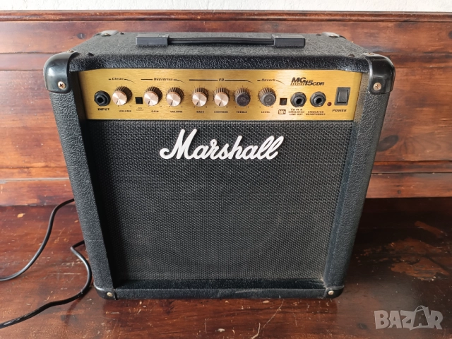 Кубе Marshall... китарен усилвател 