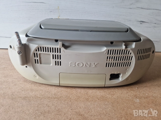Радиокасетофон Sony cfd so3cp, снимка 4 - Радиокасетофони, транзистори - 52890911