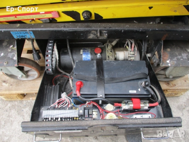 Ножична вишка Youghman Boss X3, снимка 3 - Индустриална техника - 52711871