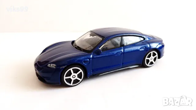 Bburago Porsche Taycan Turbo S - Мащаб 1:46, снимка 2 - Колекции - 49621028