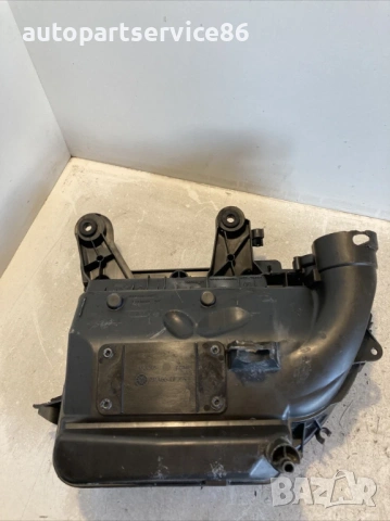 Кутия за въздушен филтър за Peugeot 5008 1.6 HDI (2013) 9673061080, снимка 2 - Части - 53742387