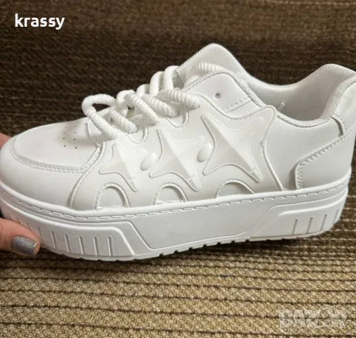 НОВИ страхотни бели дамски кецове/маратонки на платформа с релефен детайл (номер 38), снимка 1