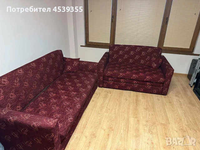 Продавам 2 броя дивани 
