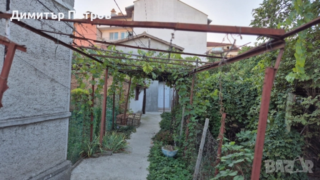 Самостоятелна къща на ул. Илинден