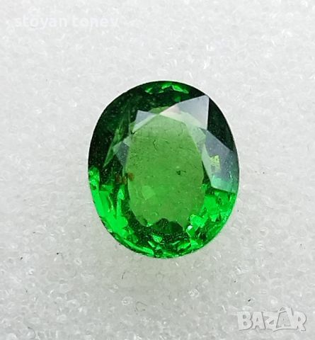 Цаворит Гранат - 1.52кт,Vivid Green,нетретиран!Сертификат+Оценка!Нов, снимка 2 - Колиета, медальони, синджири - 43907700