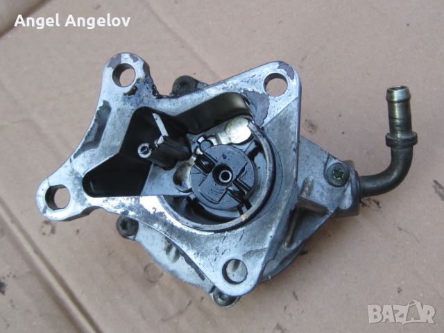 Вакуум помпа 72117215E 7.21172.15E, ЗА VOLVO S40 1.9td 90к. с. (1995-2004) RENAULT MEGANE II 1.9 dti, снимка 2 - Части - 46630207