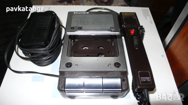 Репортерски касетофон, снимка 2 - Радиокасетофони, транзистори - 53110927