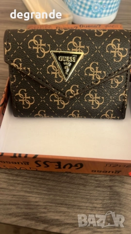 Налични дамски портмонета Guess Michael Kors Louis Vuitton Gucci