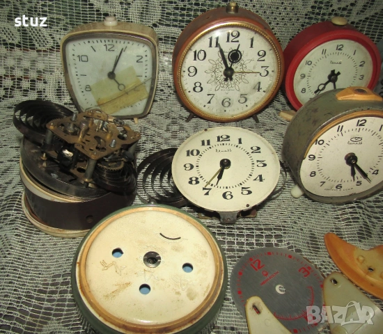 Механични будилници за части, сет , снимка 6 - Антикварни и старинни предмети - 53249144