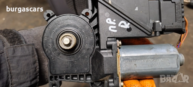 Мотор Стъклоповдигач предна дясна врата Mercedes A160 W168 - 50лв, снимка 3 - Части - 52721310