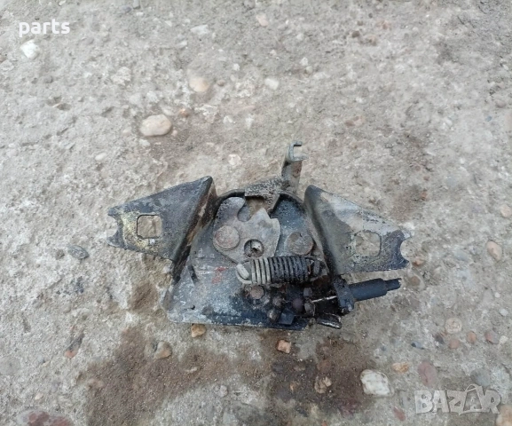 Ключалка Преден Капак VW Пасат 3 - 4 - 357823509, снимка 5 - Части - 54083028