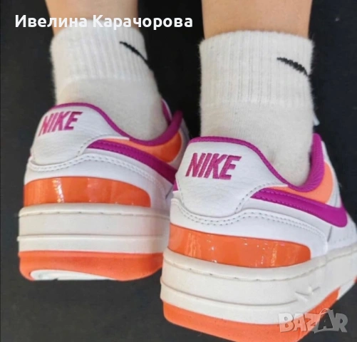Дамски маратонки Nike, снимка 2 - Маратонки - 53540614