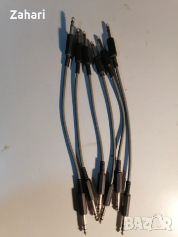 Кабели за китари ефекти