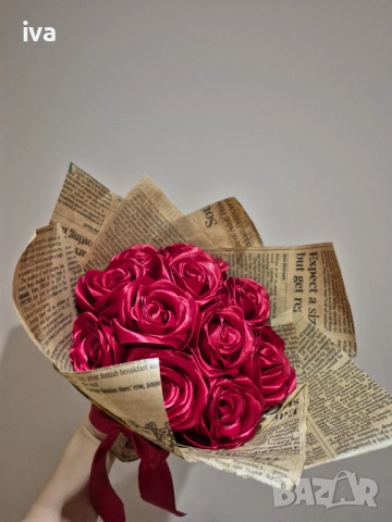 Букет от сатенени рози, снимка 5 - Изкуствени цветя - 52031218