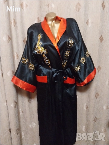 Сатенен халат с две лица черно и червено бродерия дракон , снимка 3 - Нощници - 51915370