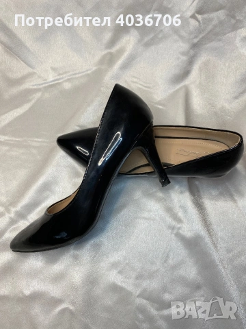 Черни лачени обувки, снимка 2 - Дамски обувки на ток - 53295357
