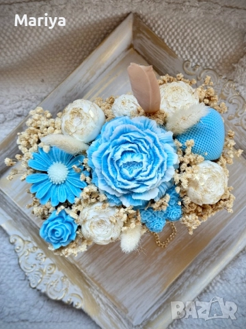 Букет с цветя от соев восък с аромат в син цвят  в чантичка , снимка 2 - Изкуствени цветя - 51642076