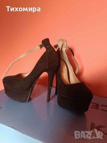 Женски обувки на висок ток, снимка 1 - Дамски елегантни обувки - 45370790
