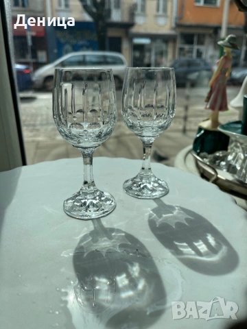 Две кристални бонбончета⚜️ Вместимост-80 мл на око и височина-12 см Цена-10€