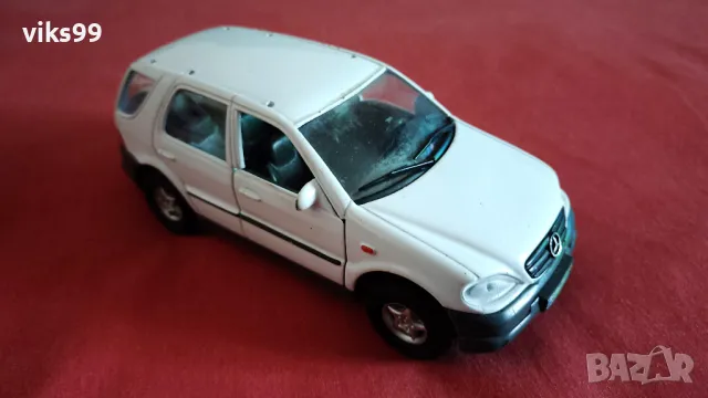 MERCEDES-BENZ M-CLASS ML320 Welly - Мащаб 1:32, снимка 5 - Колекции - 49509783