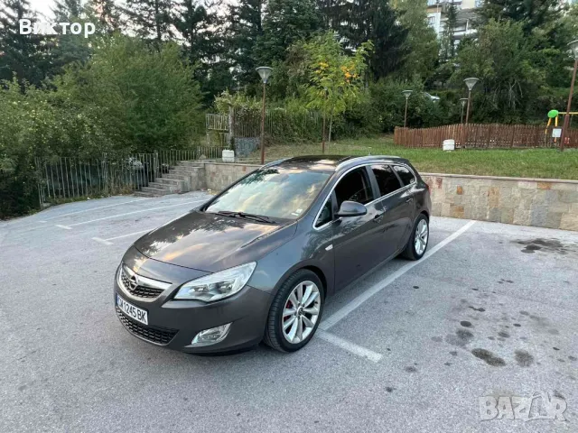 Opel Astra J COSMO EURO 5, снимка 4 - Автомобили и джипове - 47060665