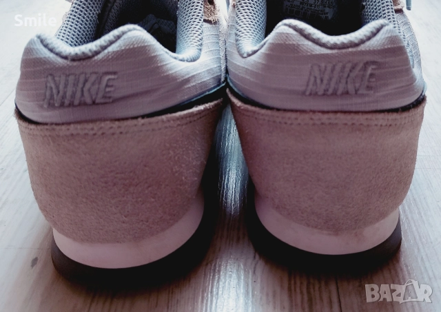 Маратонки дамски Nike MD Runner 2, снимка 5 - Маратонки - 52962061