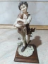 Страхотна красива статуетка момче с куче подписана, снимка 1