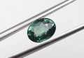 Естествен сапфир в искрящ зелен цвят 0.94кт.! Сертифициран! нов!, снимка 6