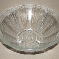 Стара стъклена фруктиера 21 см купа 3 крачета, отлична, снимка 1 - Аксесоари за кухня - 45717082