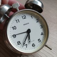 Продавам малък часовник будилник Ракета , снимка 4 - Антикварни и старинни предмети - 39438731