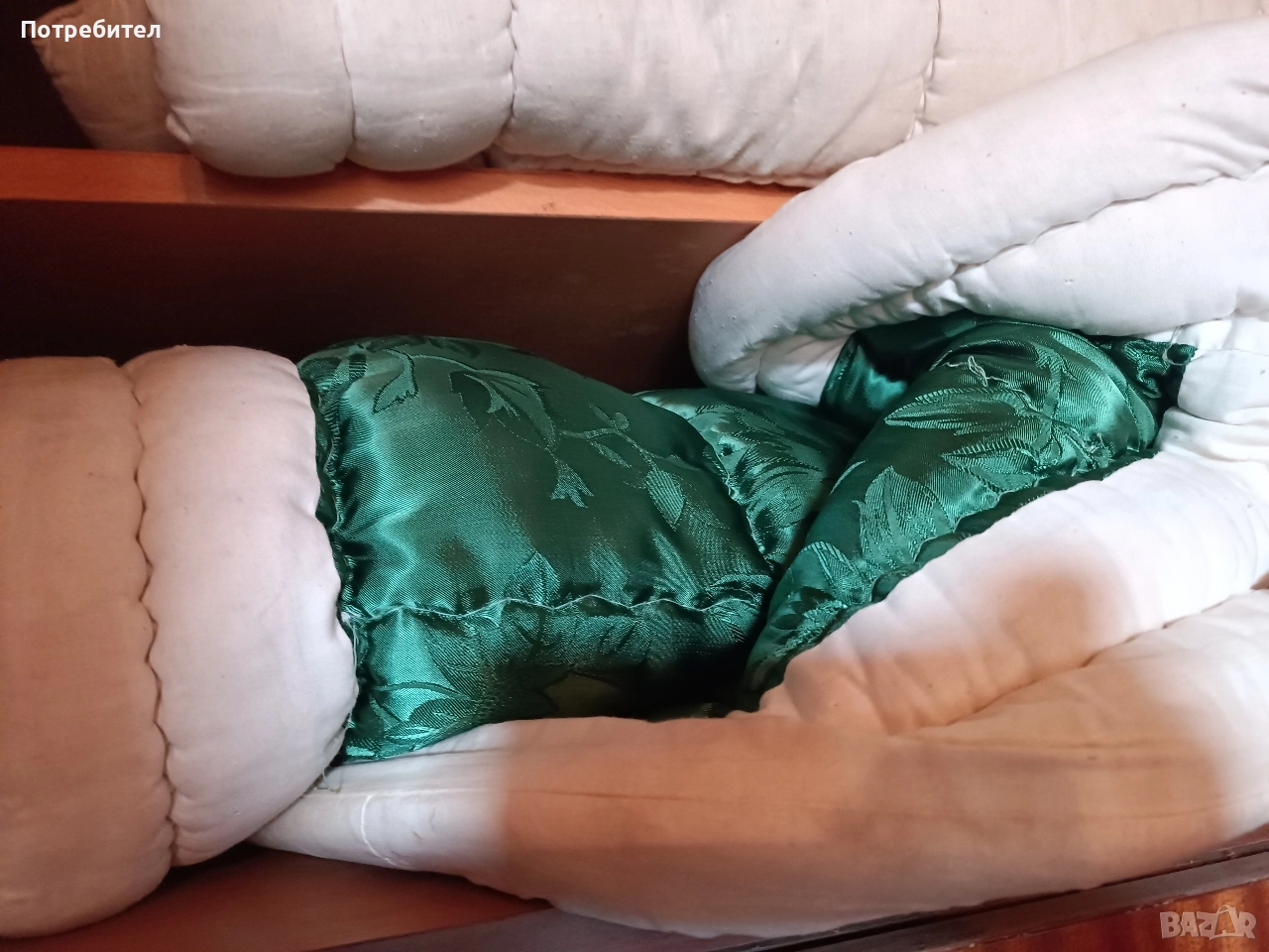 2бр чисто нови юргана зелен и червен 40лв за двата , снимка 1