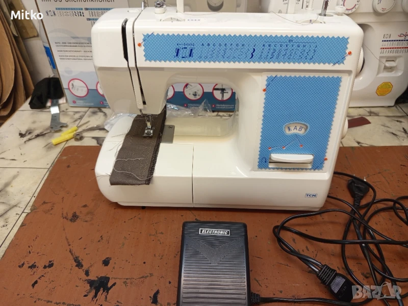 много операционна шевна машина работи перфектно внос от Германия , снимка 1
