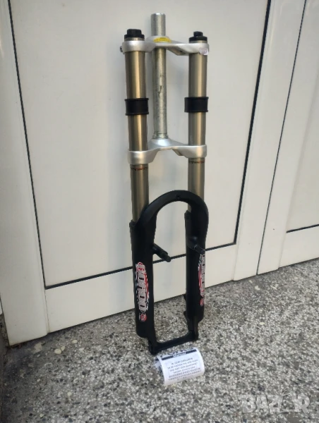 Вилка двукоронна 26", снимка 1