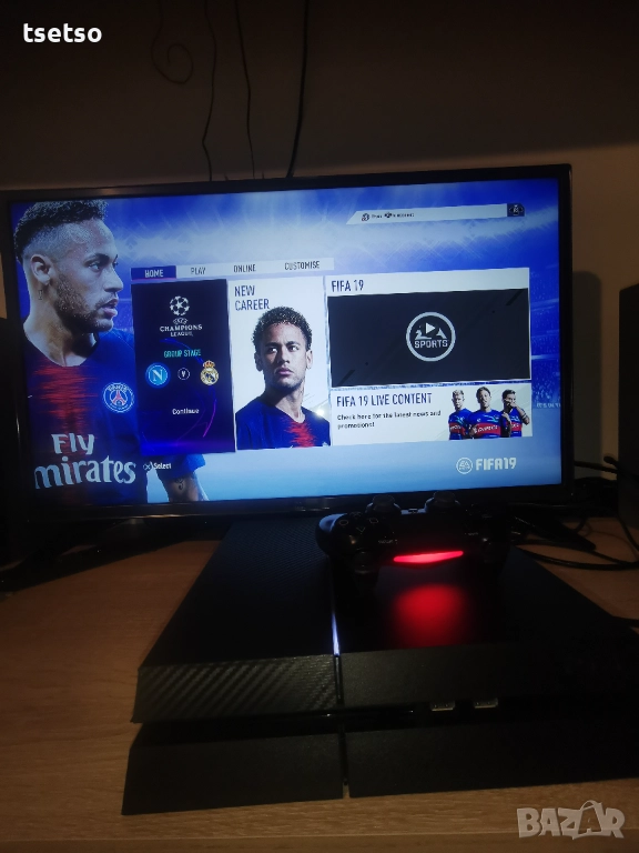 Playstation 4 с джойстик и 4 игри  500GB, снимка 1