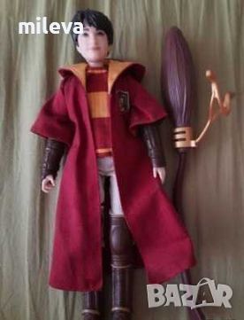 Хари Потър  с куидич екип и метла , снимка 1