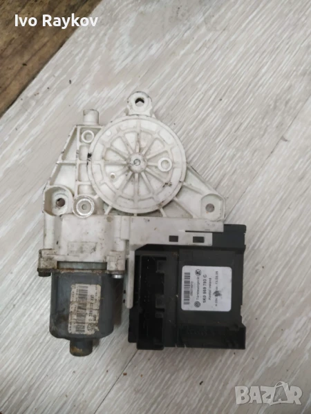 Преден Ляв Стъклоповдигач Vw Golf 5 , JETTA MK , 1K0 959 793 C , 1K4 837 402 G , снимка 1