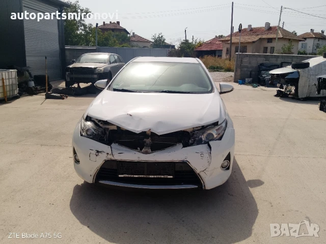 Аурис 2013 дизел НА ЧАСТИ, снимка 11 - Автомобили и джипове - 51159518