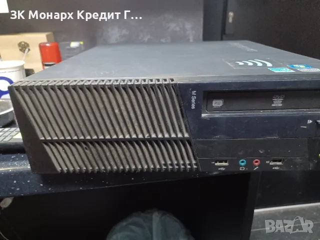 настолен компютър Lenovo ThinkCentre, снимка 1 - Работни компютри - 48634834