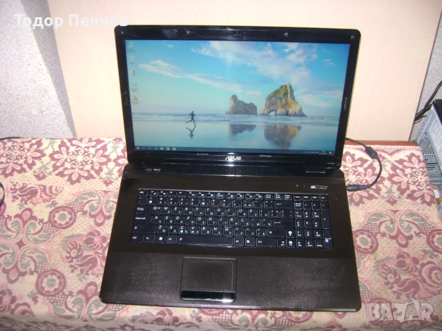 Asus K72J - 17 инча, Dual Core, 4 GB RAM, 128 GB SSD