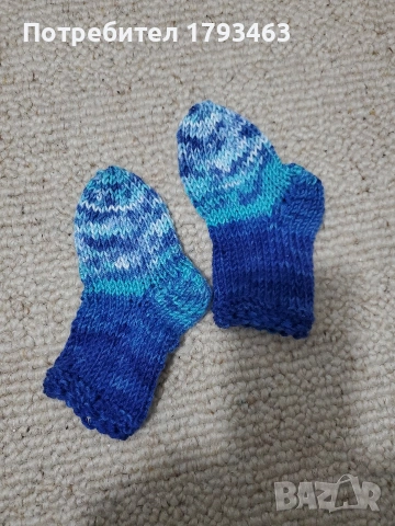 Ръчно плетени бебешки терлички зо бебе от 3 до 6 месеца, снимка 12 - Детски якета и елеци - 42589209