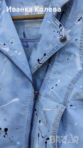 Ръчно рисувано дънково елече с Аксел Роуз, снимка 6 - Якета - 50898248