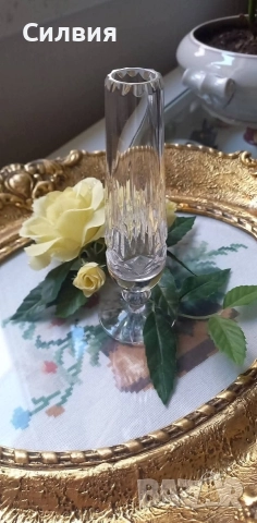 Малка кристална вазичка 🍀, снимка 3 - Антикварни и старинни предмети - 52790458