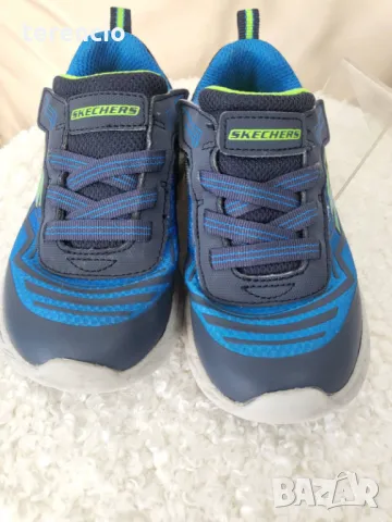 Светещи маратонки SKECHERS - 25 номер, снимка 2 - Детски маратонки - 47417309