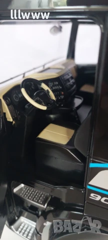  DAF XF Space Cab- 2018, 1:18, снимка 8 - Колекции - 51329973
