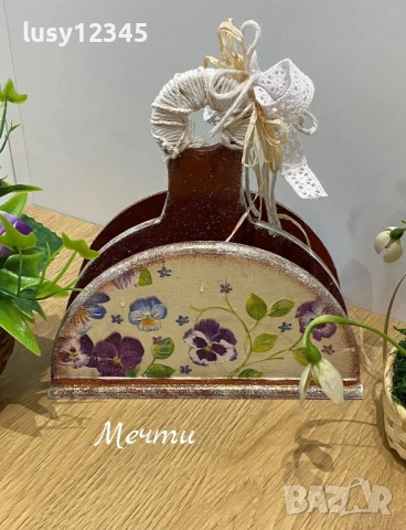 Двоен салфетник- Пролетни теменужки!💜💚💜