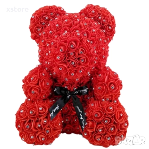 Луксозно мече от рози покрито с блестящи камъчета в елегантна подаръчна кутия