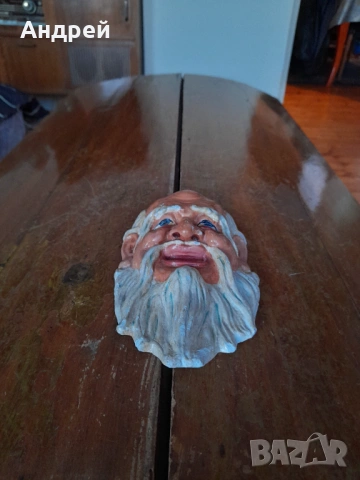 Стар гипсов сувенир глава на Старец